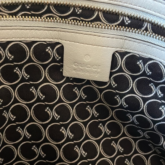 Authentic Gucci Horsebit Nail Satchel in Off-White Leather - Picture 6 of 8